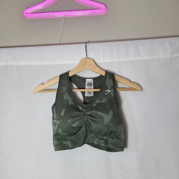 GYMSHARK 🦈  seamless sports bra- Small - Picture 3 of 3